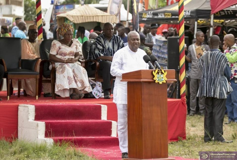 Shocking As John Mahama Came With 3 Dogs To The Asafotufiami Festival, Titus Glover Reveals