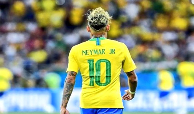 Brazil left sweating amid Neymar injury scare